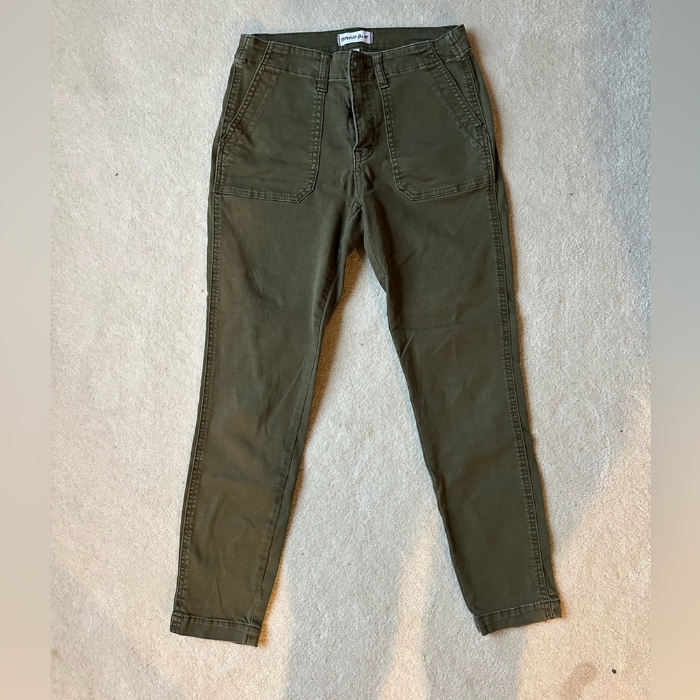 Women's Olive Green Cropped Pants
